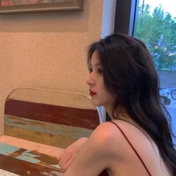 香闺春暖